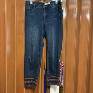 EUC Jones Studio size 8 missy embroidered jeans